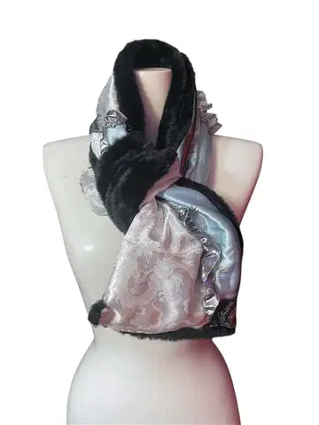 Lace Trimmed Patchwork muffler