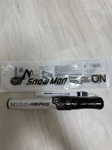 스노우맨 돔 투어 2025-2026 응원봉