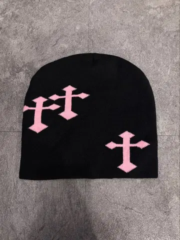 블랙 핑크 십자가 니트 모자
