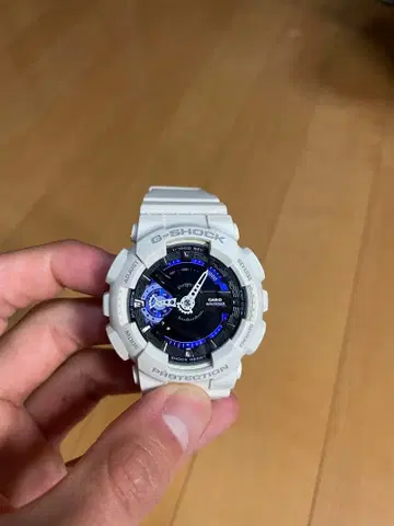 G-SHOCK GA-2100 화이트/퍼플