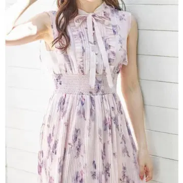 tocco closet 리본 포함 허리 셔링 플리츠 원피스