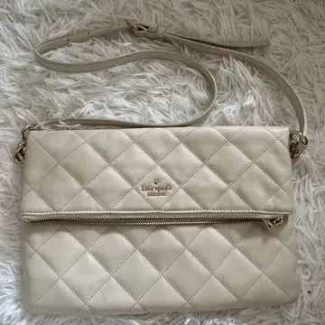 케이트 스페이드 아이보리 퀼팅 숄더백