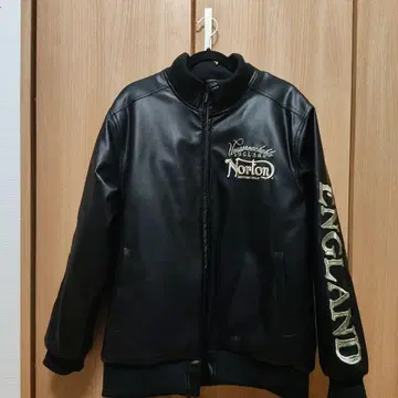 Norton MAX 디자인 카라 스탠드 리브 PU 패딩 자켓