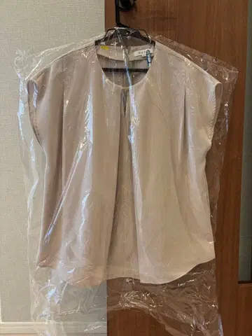 PLST 플라스테 베이지 반팔 블라우스 S 사이즈