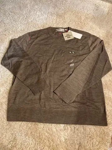 UNIQLO 안야 힌드마치 메리노울 스웨터