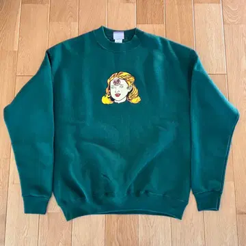 NHS USA제 90s santacruz girl 맨투맨 레어