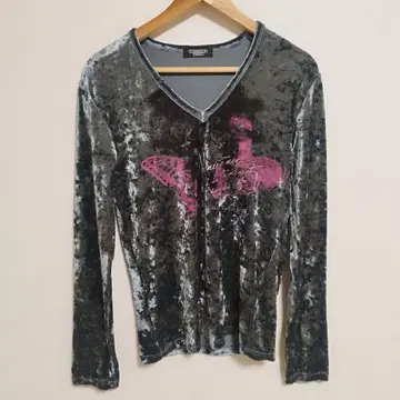 FREESIZE TORNADO MART 블랙 V넥 긴팔 티셔츠