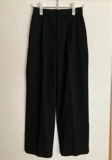 UNIQLO 유니클로 턱 와이드 팬츠