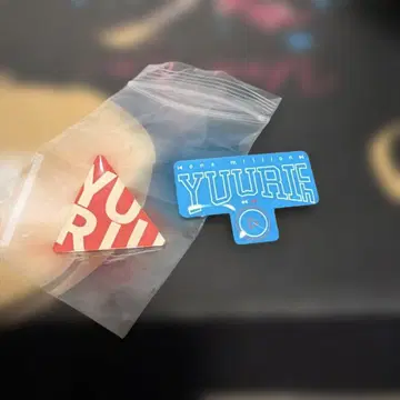 YUURI 핀 배지 세트