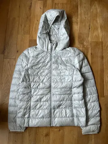 유니클로 울트라 라이트 다운 여성용 S 실버 그레이 y2k