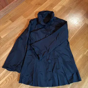 블랙 플레어 실루엣 트렌치코트