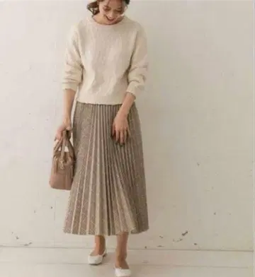 어반 리서치 도어즈 체크 플리츠 스커트 베이지