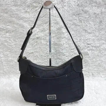 agnes b. 블랙 숄더백