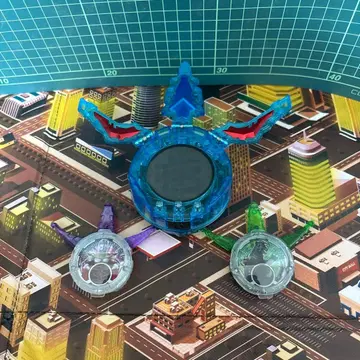 울트라맨 R/B DX 키와미 크리스탈과 루브 크리스탈