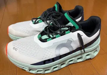 On Cloudmonster M 61.98243 화이트/크릭