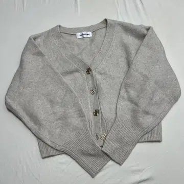 LILYBROWN 베이지 V넥 가디건