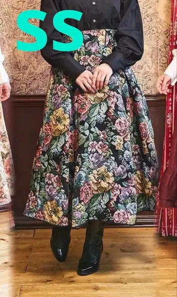 시마무라 쿠루미 노엘 드 메모와르 스커트 블랙