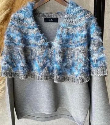 새상품 이번 시즌 1% 노르딕 컬러 V넥 풀오버