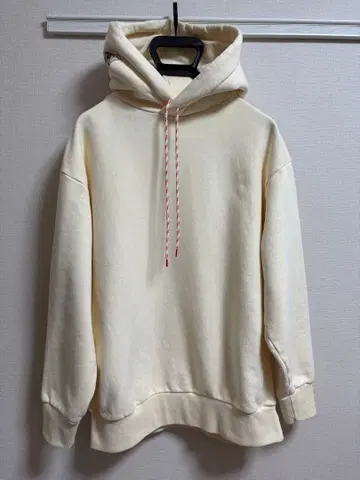 Aries 후드 부착 후드티 크림색 [무료배송]