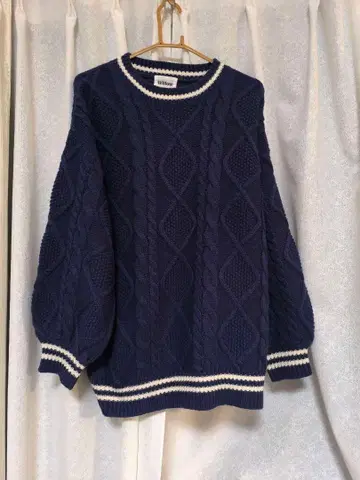 willow 네이비 케이블 짜임 니트