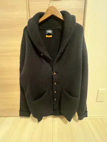 Drake's 네이비 니트