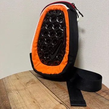 NIKE 나이키 바디백 숄더 에어 밑창 디자인 블랙