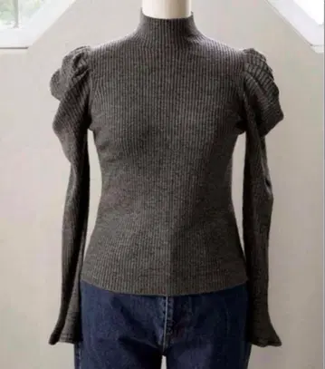 herlipto Volume Sleeve Rib Knit Top