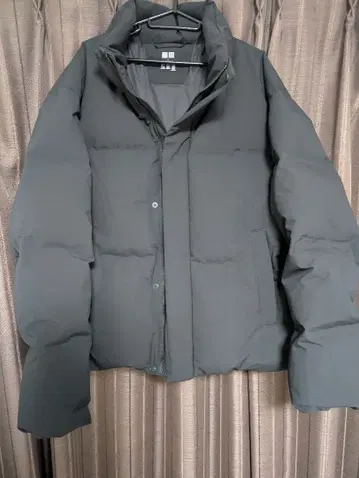 유니클로 심리스 다운 자켓 XL 사이즈