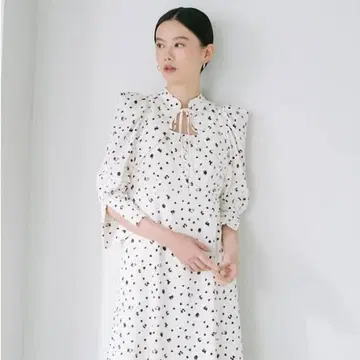 SNIDEL Sustainable 데콜테 오픈 바리에 원피스