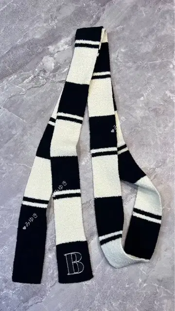 bibiy. B. RIBBON TIE