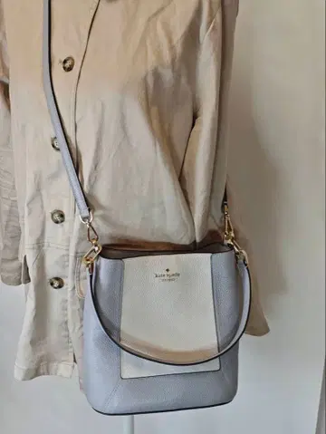 케이트 스페이드 숄더백 그레이