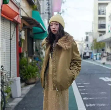 ZARA 자라 인조 모피 옷깃 봄버 자켓 S