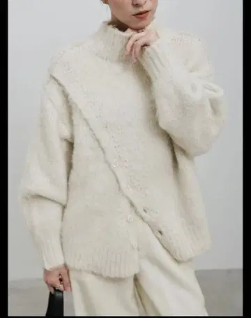 셀렉트모카 2WAY 버튼 슬릿 모헤어 라이크 니트