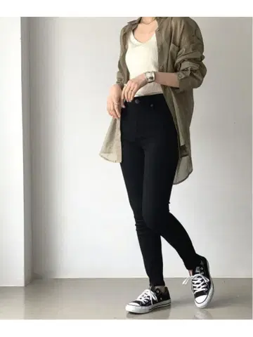 YANUK 'PATRICIA' 스키니 팬츠 23 BLK 블랙 야누크