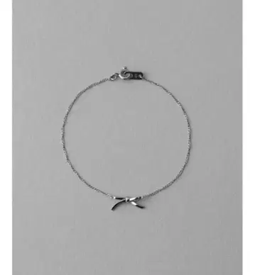 [ 미사용 새상품 ] ete 리본 팔찌 색상: 플래티넘