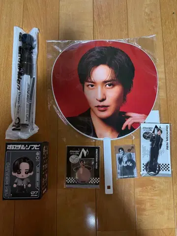 SnowMan ON 메구로 렌 굿즈 5종 세트와 응원봉