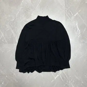 블랙 하이넥 플레어 니트 뒷기장 길어요!