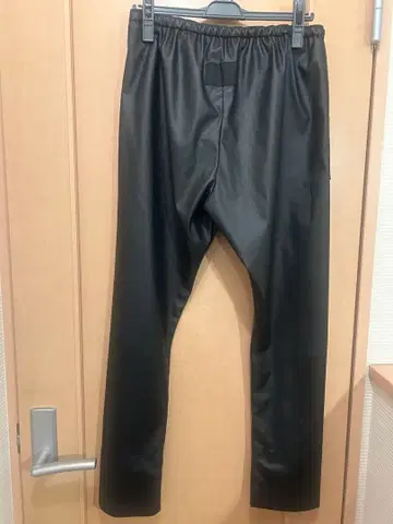 코그 더 빅 스모크 페이크 레더 팬츠