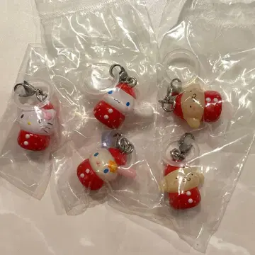 산리오 딸기 메지루시 액세서리 가챠가챠 세트