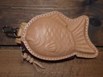 천연 가죽 붕어빵 파우치 카라비너 포함 도치기 가죽 사용