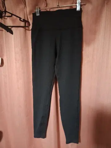 DANSKIN 블랙 하이웨스트 레깅스