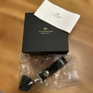 [ 미사용 ] WILDSWANS 가죽 키링 블랙 안장