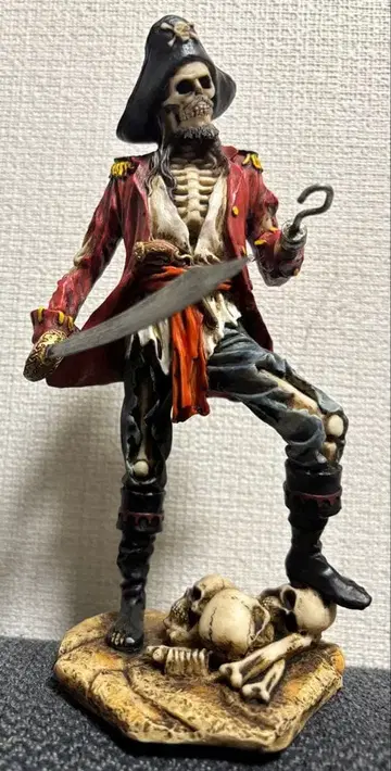 해적 해골 피규어