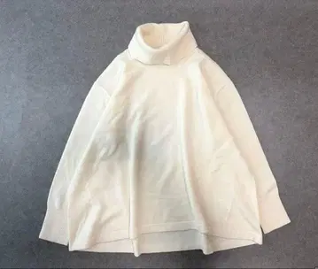 UNITED ARROWS 울 100% A라인 오프 터틀 니트