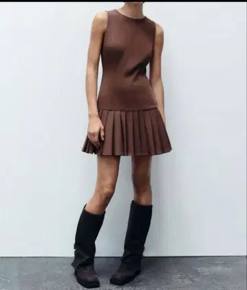 새상품급 ZARA 박스 플리츠 미니 원피스