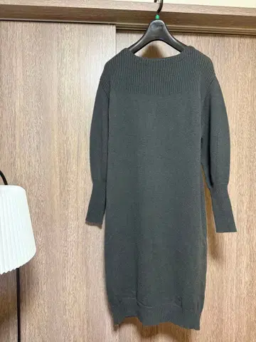 투모로우랜드 데프레 롱 니트 원피스