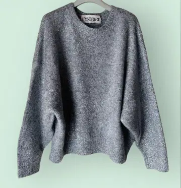 새상품급 INSCRIRE 돌먼 슬리브 실버 라메 니트 애로우즈