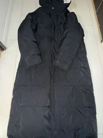 블랙 롱 다운 자켓 후드 부착 패딩