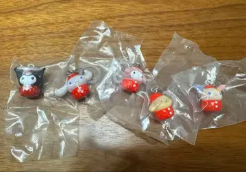 산리오 딸기 메지루시 액세서리 5개 세트