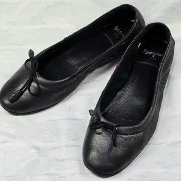 Margaret Howell IDEA 마가렛 하우엘 블랙 플랫슈즈